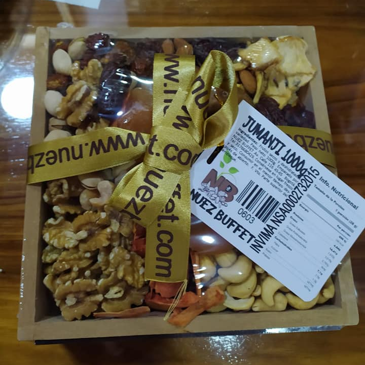 Caja Jumanji 1000 gramos frutos secos bogota